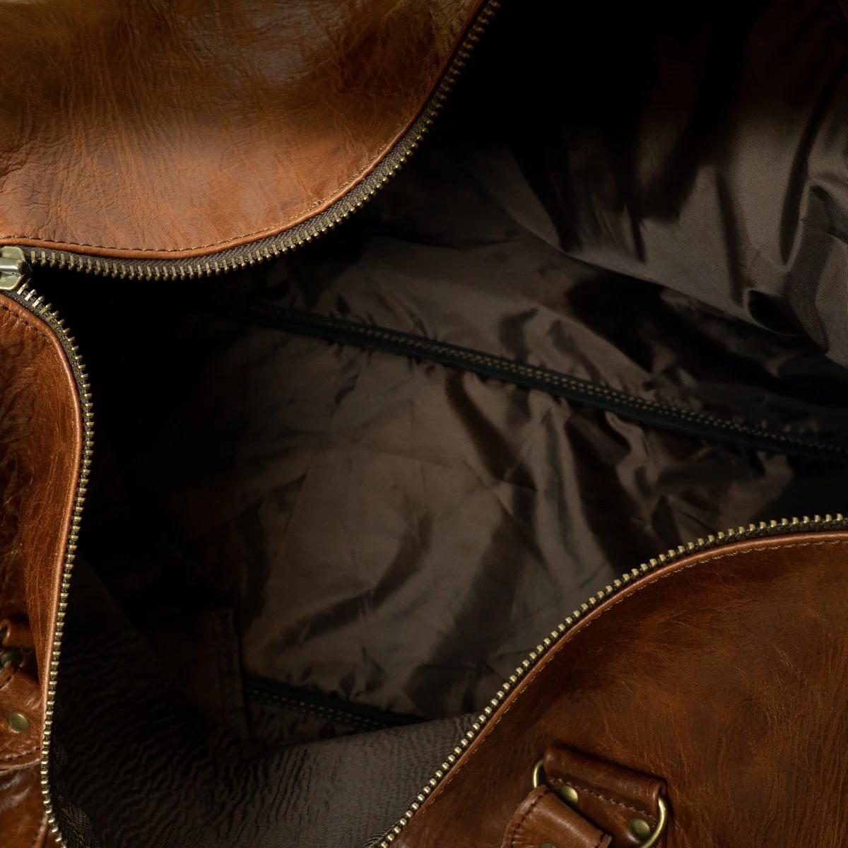 1910 LEATHER GYM BAG - Image 4