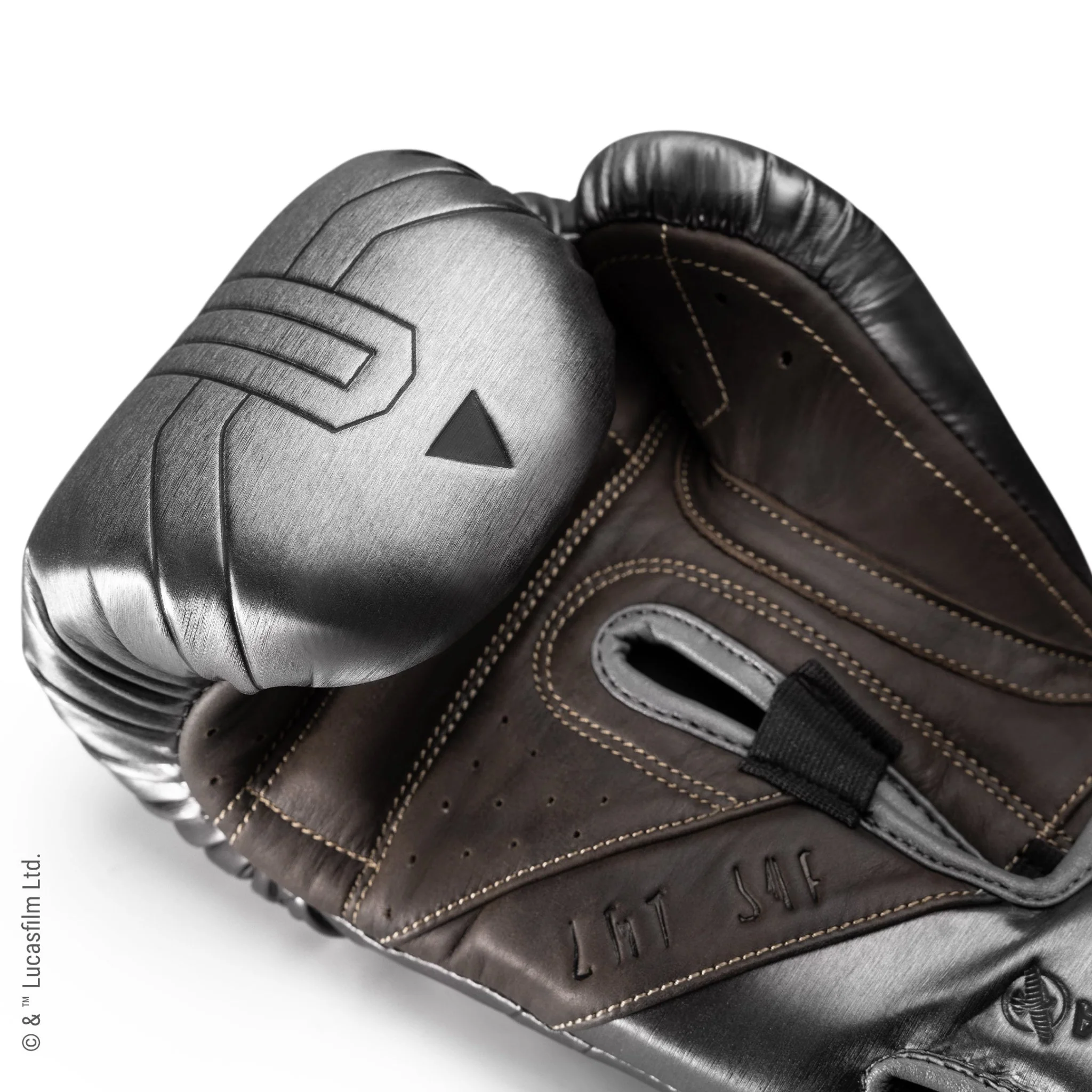 Star Wars Mandalorian Boxing Gloves - Image 13